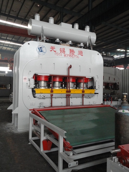 雙貼面熱壓機(1200T-1600T) 4*8尺、4*9尺、5*8尺
